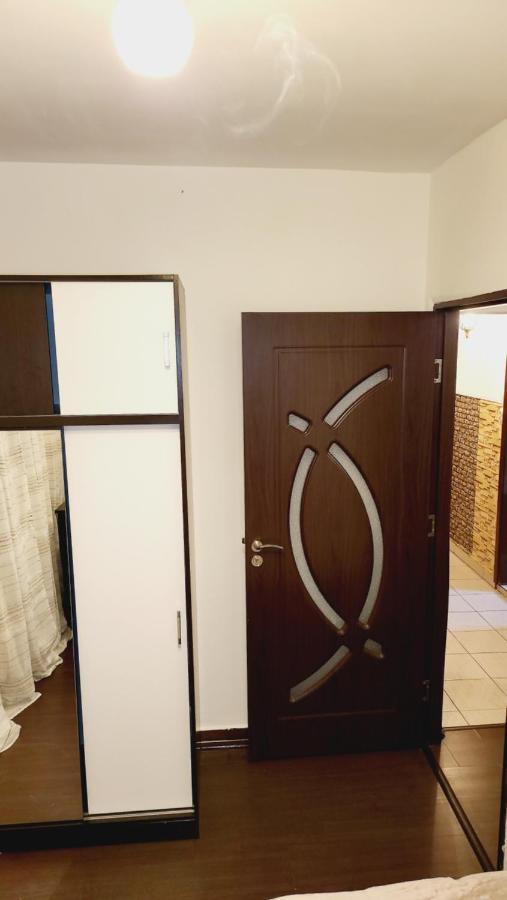 Two Bedroom Aparthotel With Garden View Bucarest Esterno foto