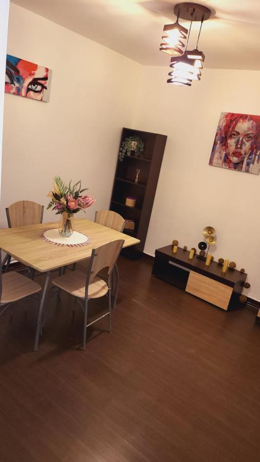 Two Bedroom Aparthotel With Garden View Bucarest Esterno foto